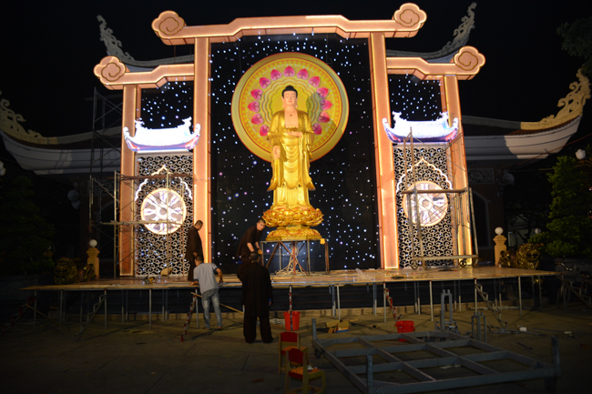 Trước Giờ G đêm hoa đăng kỷ niệm đức Phật A-di-đà