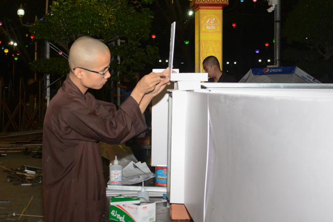 Trước Giờ G đêm hoa đăng kỷ niệm đức Phật A-di-đà