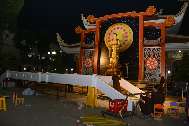 Trước Giờ G đêm hoa đăng kỷ niệm đức Phật A-di-đà