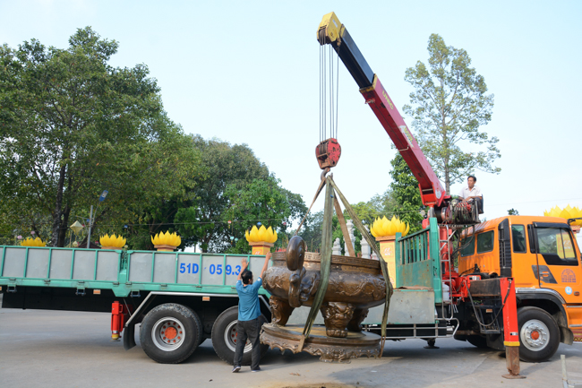 Trước Giờ G đêm hoa đăng kỷ niệm đức Phật A-di-đà