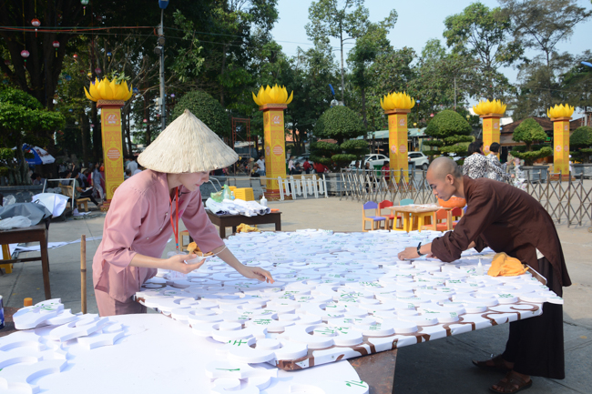 Trước Giờ G đêm hoa đăng kỷ niệm đức Phật A-di-đà