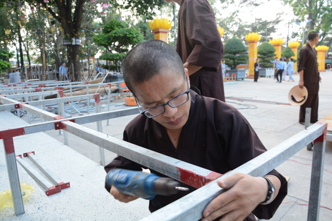 Trước Giờ G đêm hoa đăng kỷ niệm đức Phật A-di-đà