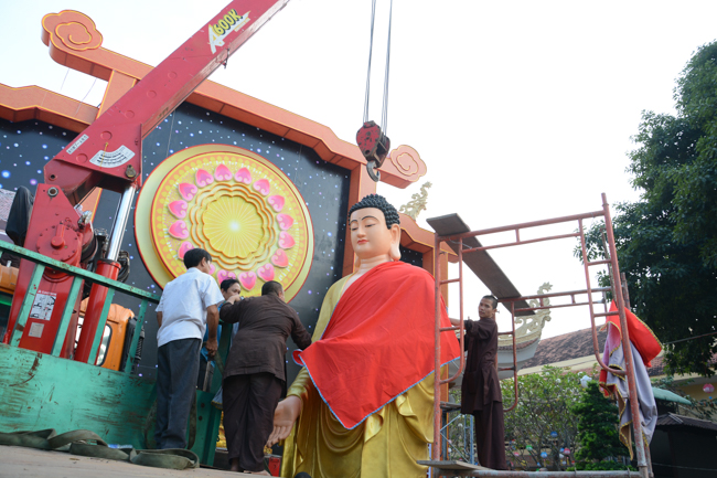 Trước Giờ G đêm hoa đăng kỷ niệm đức Phật A-di-đà