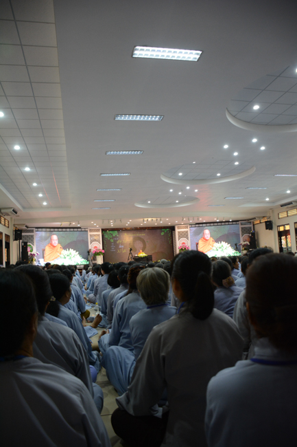 Pháp thoại “Hỷ Xả Hay Xỉ Vả”  – KTPT 90