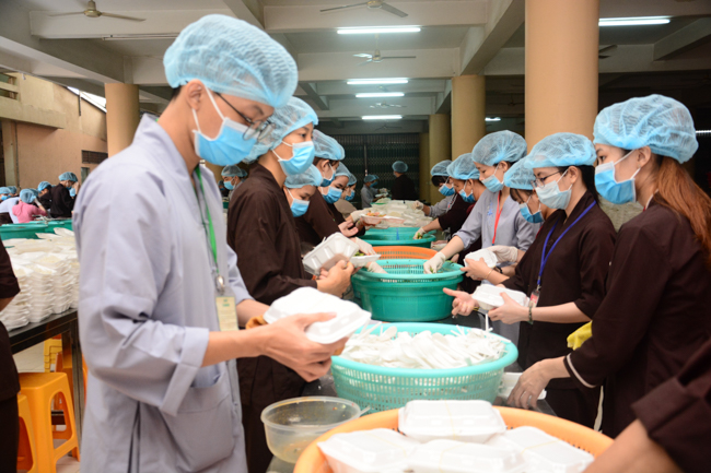 Lung linh đêm Di Đà 2018