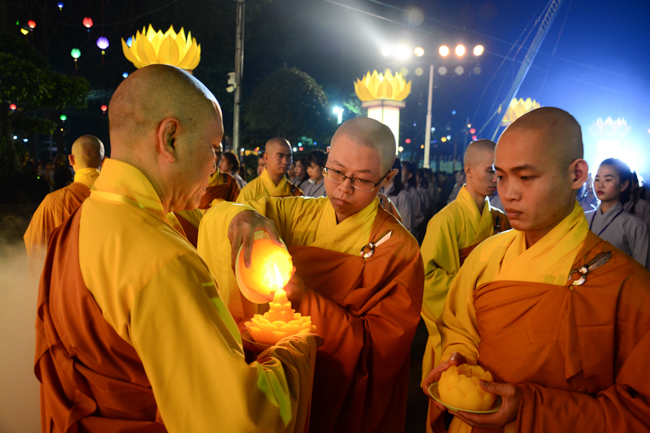 Lung linh đêm Di Đà 2018