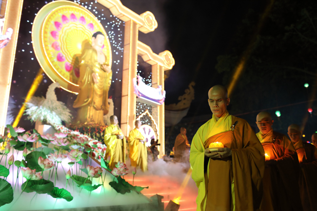 Lung linh đêm Di Đà 2018