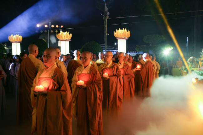 Lung linh đêm Di Đà 2018