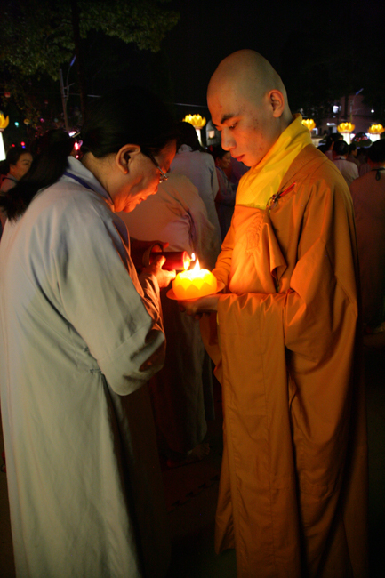 Lung linh đêm Di Đà 2018