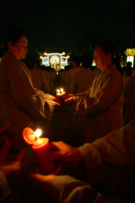 Lung linh đêm Di Đà 2018