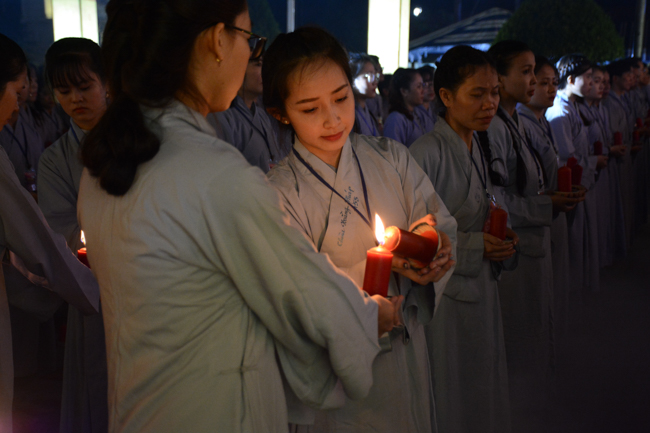 Lung linh đêm Di Đà 2018