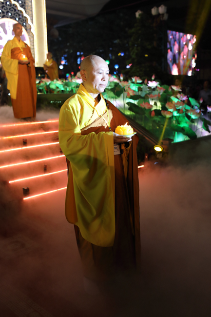 Lung linh đêm Di Đà 2018