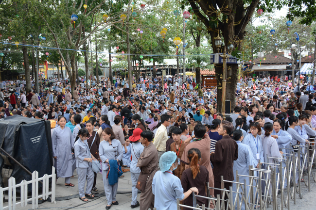 Lung linh đêm Di Đà 2018