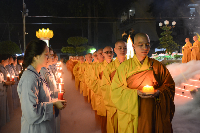 Lung linh đêm Di Đà 2018