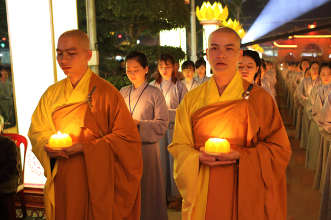 Lung linh đêm Di Đà 2018