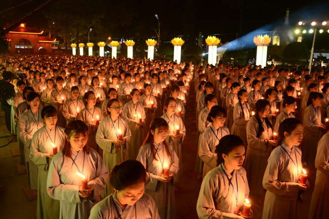 Lung linh đêm Di Đà 2018
