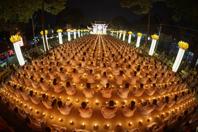 Lung linh đêm Di Đà 2018