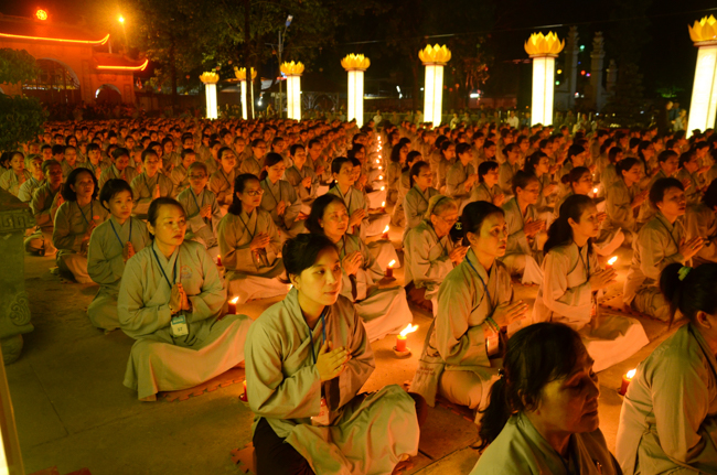 Lung linh đêm Di Đà 2018