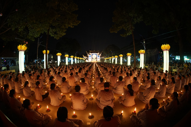 Lung linh đêm Di Đà 2018