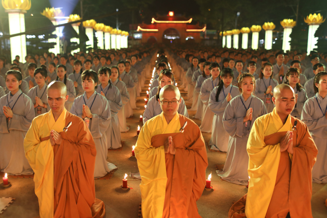 Lung linh đêm Di Đà 2018