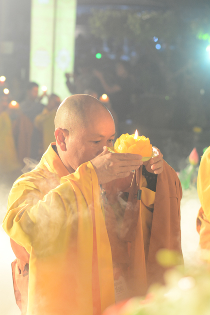 Lung linh đêm Di Đà 2018