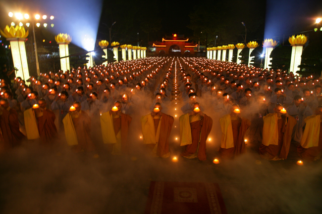 Lung linh đêm Di Đà 2018