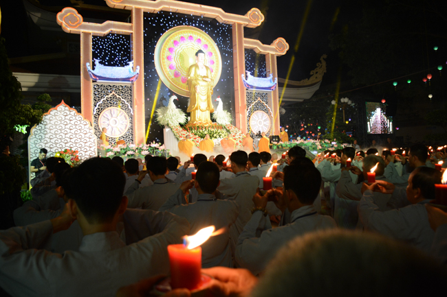 Lung linh đêm Di Đà 2018