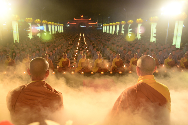 Lung linh đêm Di Đà 2018