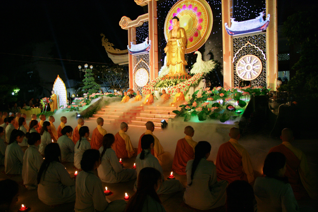 Lung linh đêm Di Đà 2018
