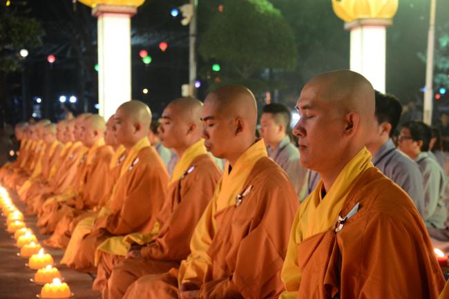 Lung linh đêm Di Đà 2018