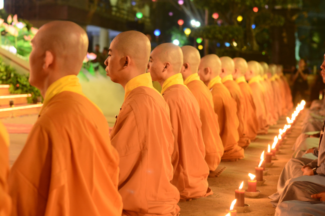 Lung linh đêm Di Đà 2018