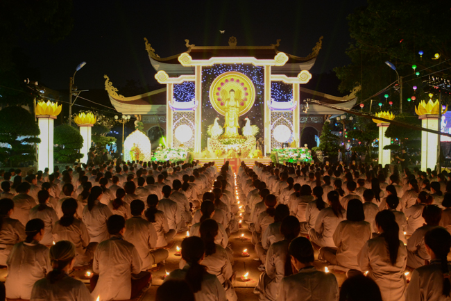 Lung linh đêm Di Đà 2018