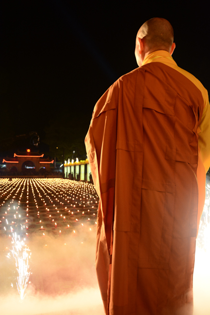 Lung linh đêm Di Đà 2018