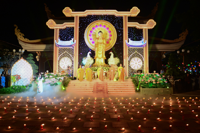 Lung linh đêm Di Đà 2018