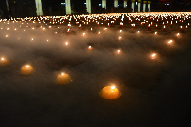 Lung linh đêm Di Đà 2018