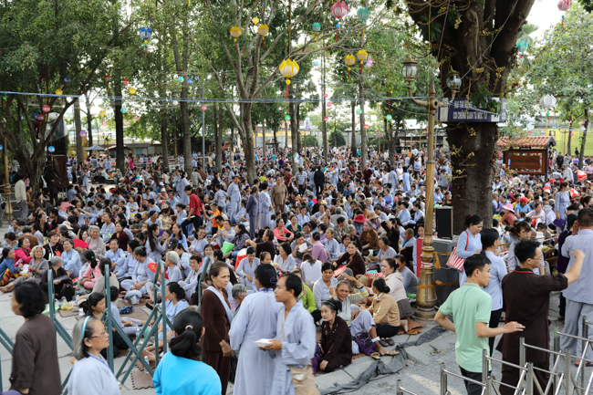 Lung linh đêm Di Đà 2018