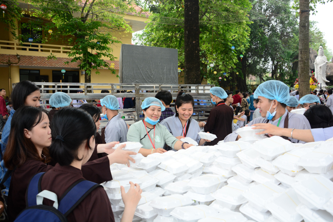 Lung linh đêm Di Đà 2018