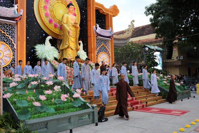 Lung linh đêm Di Đà 2018