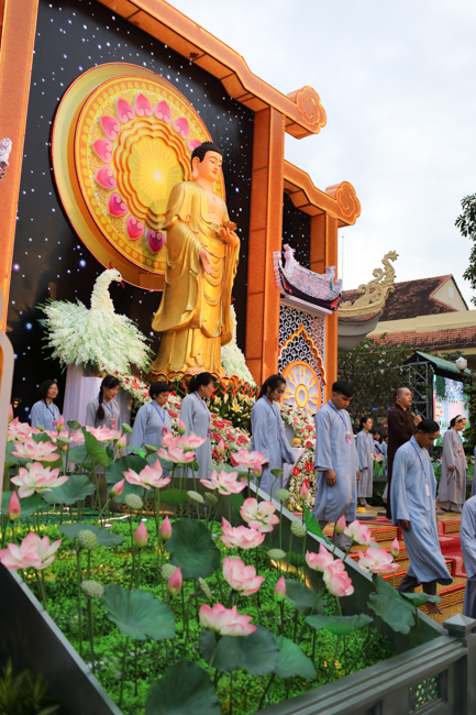 Lung linh đêm Di Đà 2018
