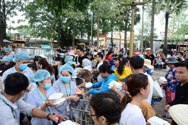 Lung linh đêm Di Đà 2018