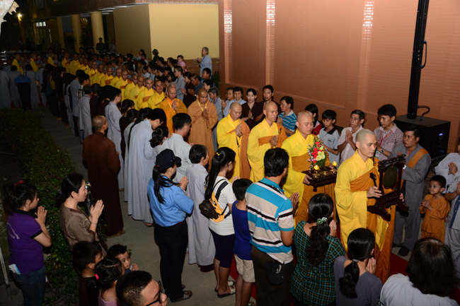 Lung linh đêm Di Đà 2018