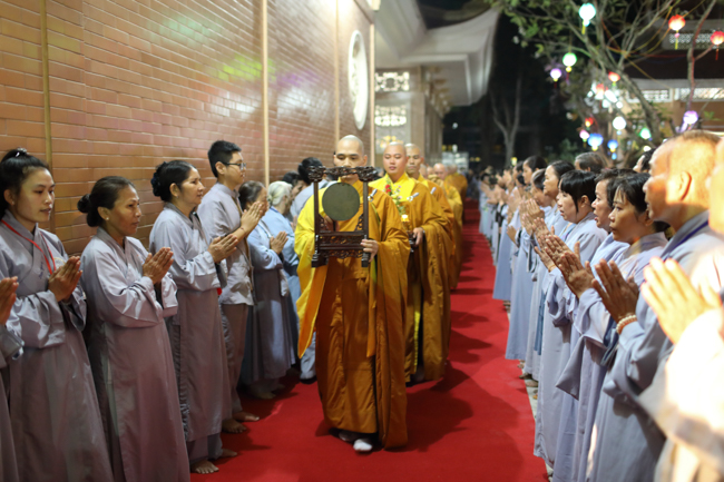 Lung linh đêm Di Đà 2018