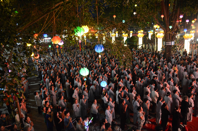 Lung linh đêm Di Đà 2018