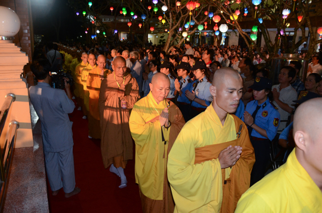 Lung linh đêm Di Đà 2018
