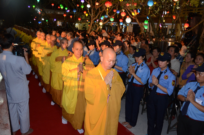 Lung linh đêm Di Đà 2018