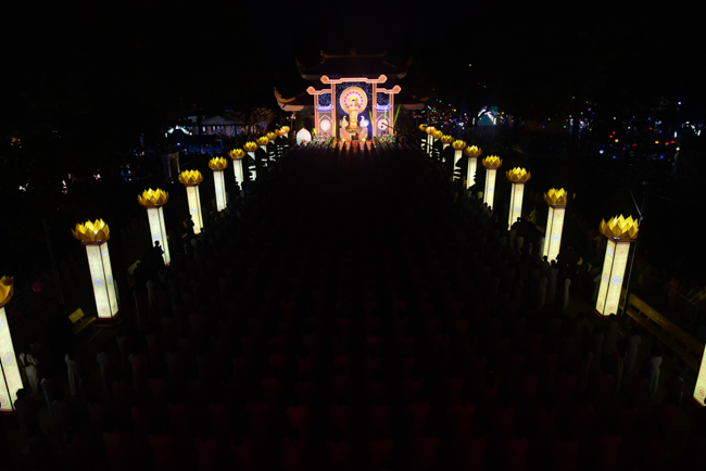 Lung linh đêm Di Đà 2018