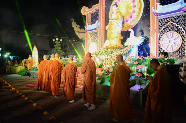 Lung linh đêm Di Đà 2018