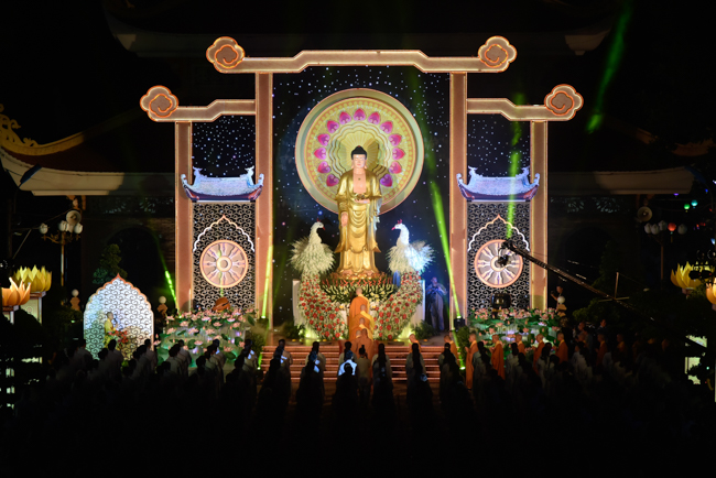 Lung linh đêm Di Đà 2018