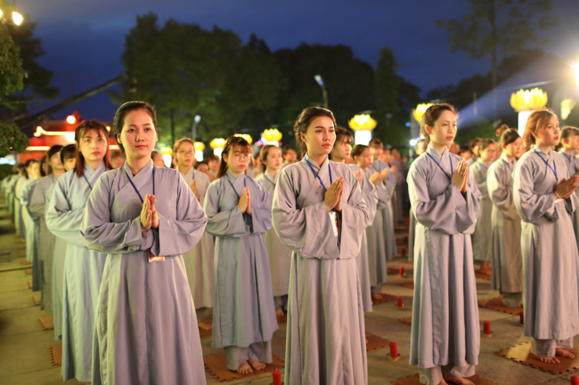 Lung linh đêm Di Đà 2018
