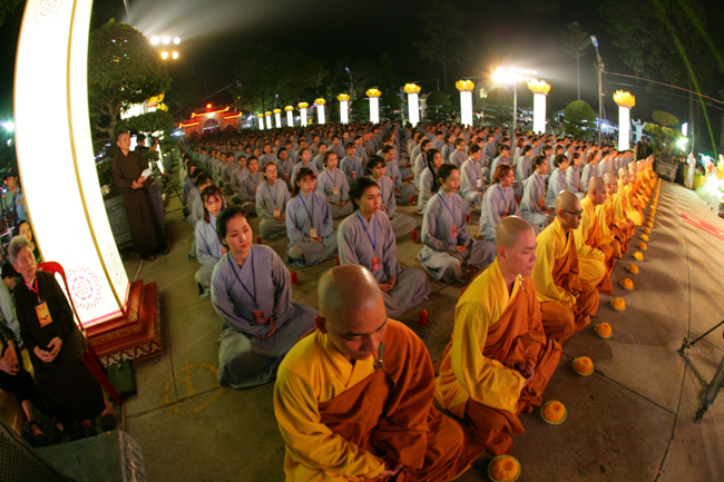 Lung linh đêm Di Đà 2018